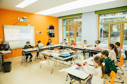 Cambridge International School – Festivalnaya Campus